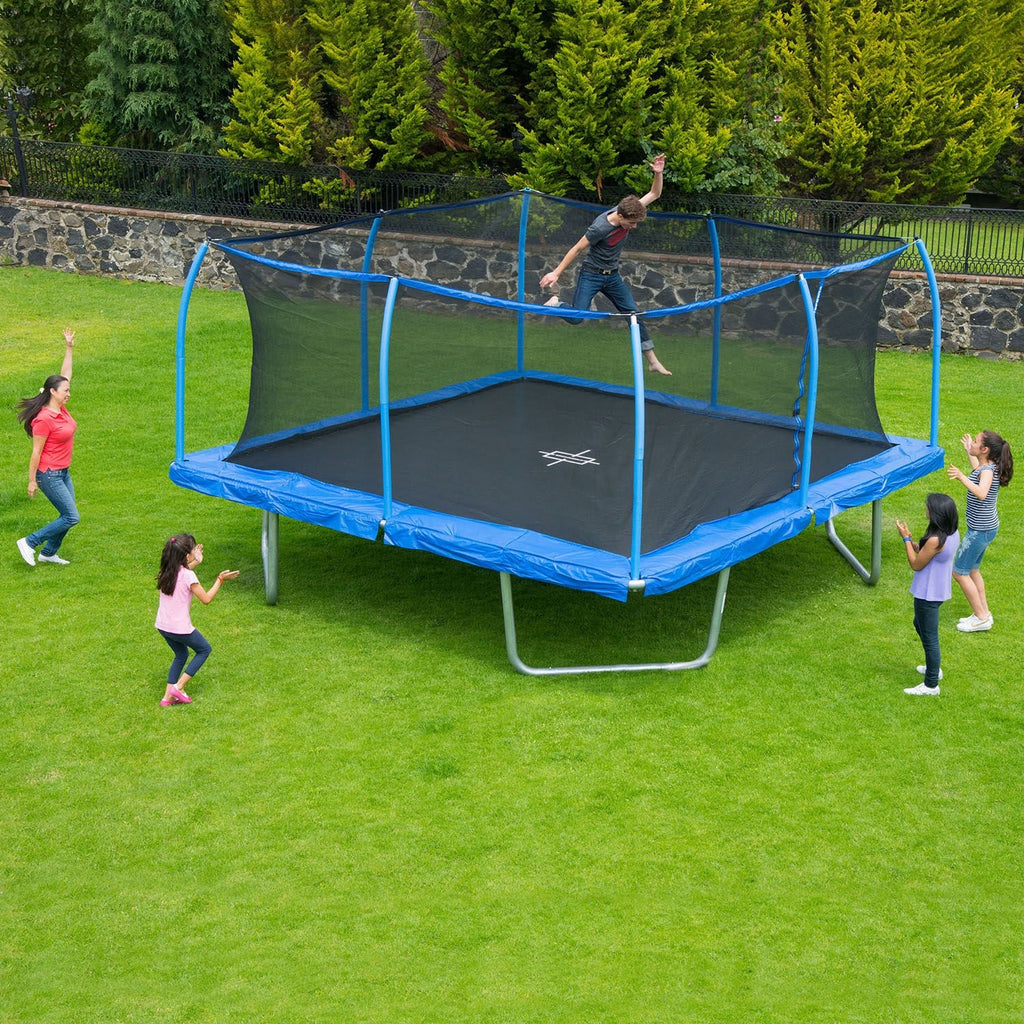 Trampoline Owners and Maintaining a Healthy Lawn